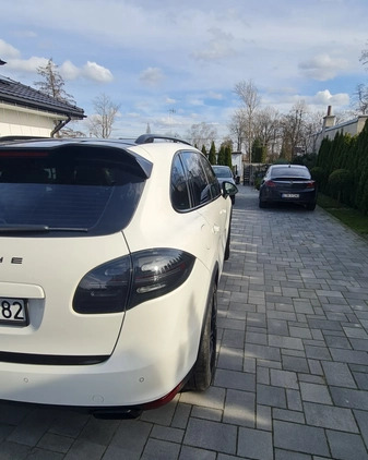 Porsche Cayenne cena 99900 przebieg: 350000, rok produkcji 2011 z Biecz małe 352